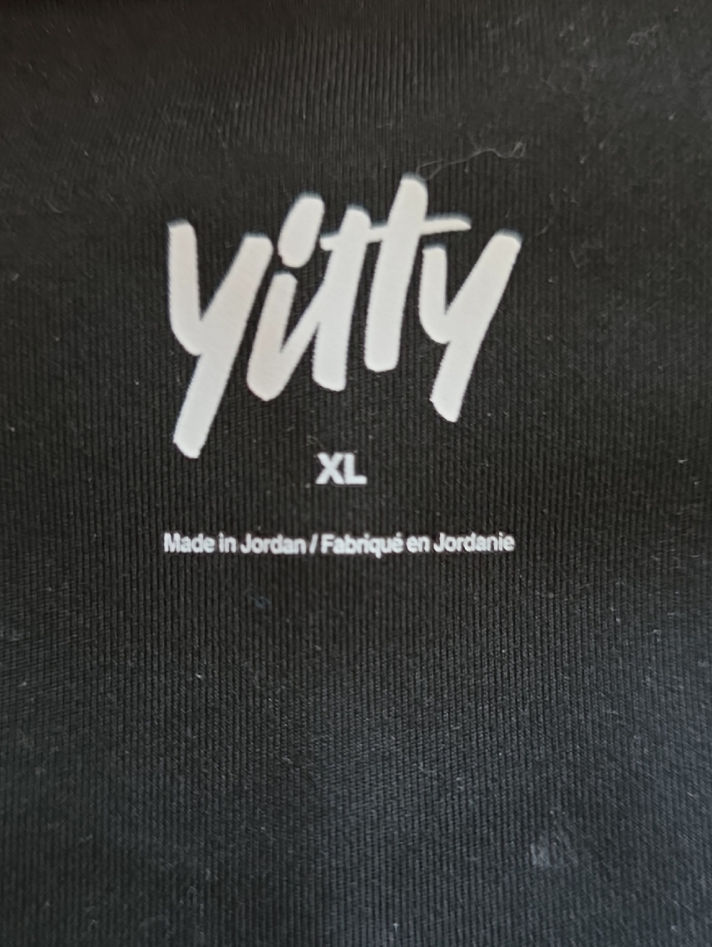 YITTY Black V-Neck Racerback Crop Tank - Picture 4 of 4